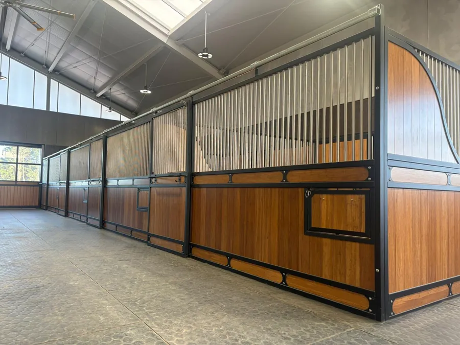 Full Circle Stables, the design